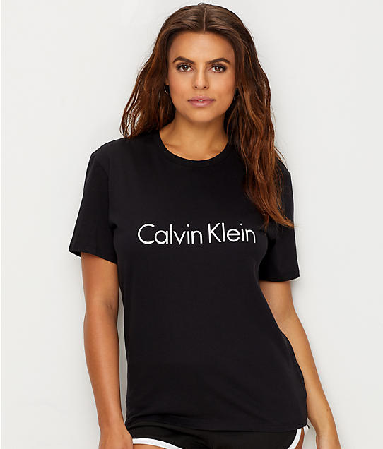 Кельвин кляйн женская одежда. Calvin Klein домашняя одежда. Платья футболка Кельвин Кляйн черный. Футболка женская Calvin Klein чёрная с v вырезом. Calvin Klein underwear футболка черная.